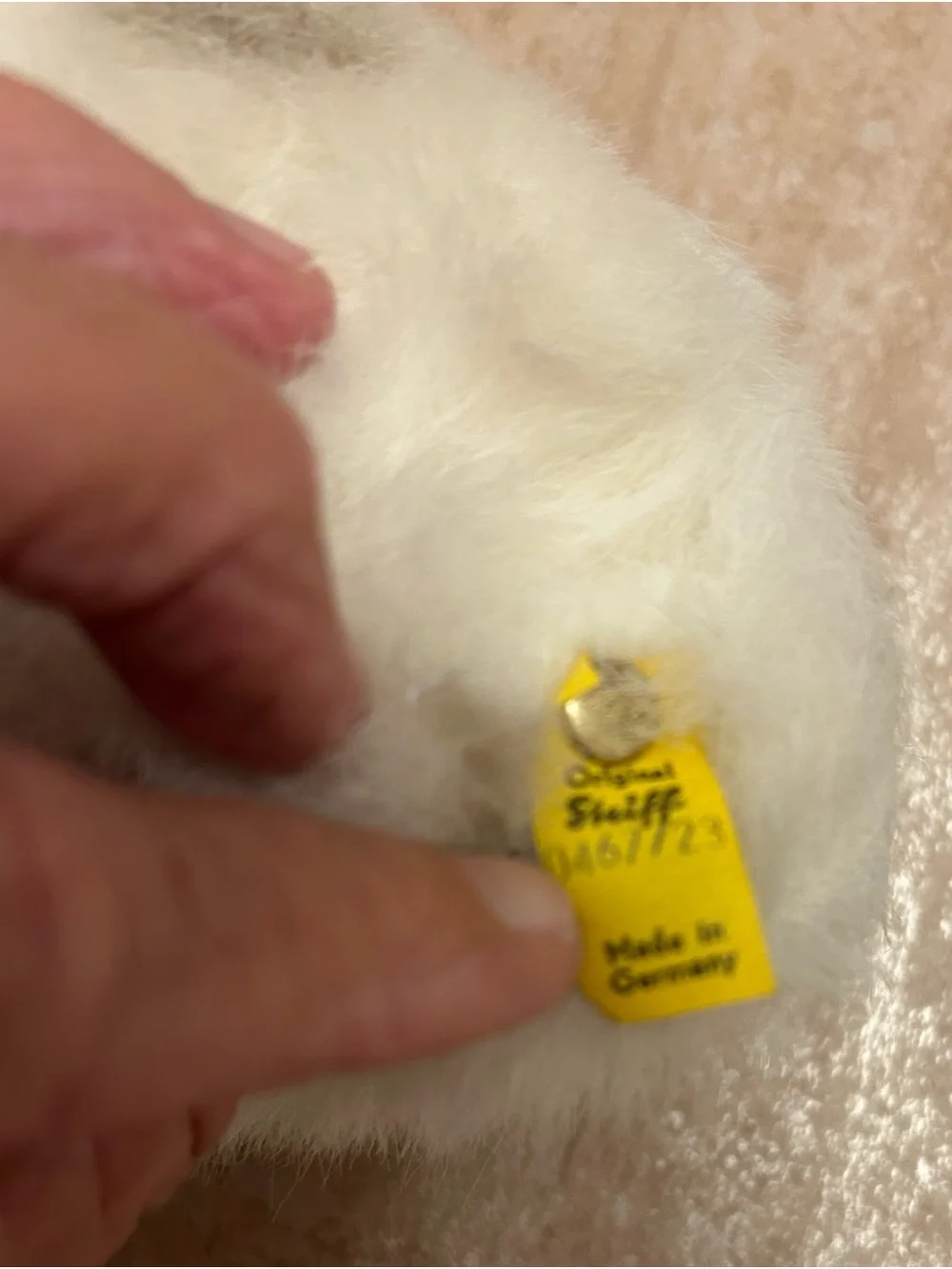 Vintage Steiff Cozy Issy Polar Bear Plush Tag Earred Button 0437/23 7 1/2”